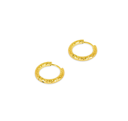 Pendientes Huggie Texturizados en Oro