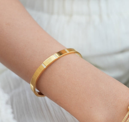 Brazalete Lineal de Piedra - Color Oro
