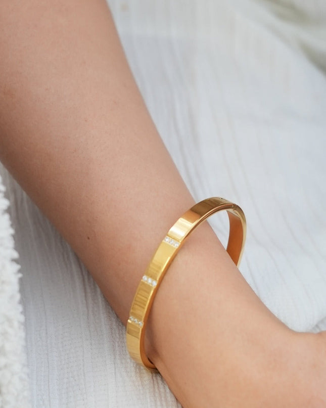 Brazalete Lineal de Piedra - Color Oro