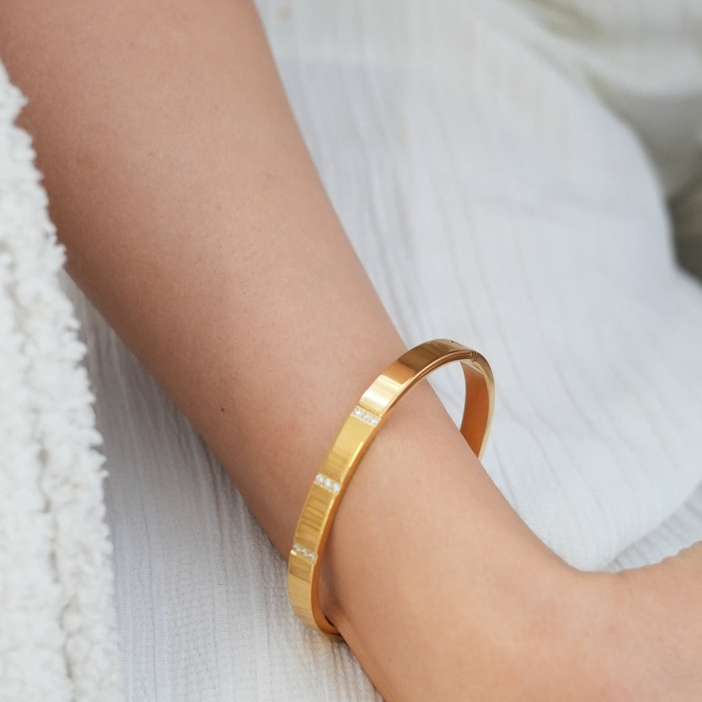 Brazalete Lineal de Piedra - Color Oro