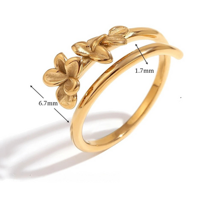Anillo Dorado de Estilo Trenzado con Circón y Flores