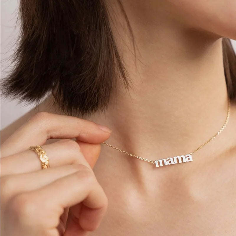 Collar Minimalista de Oro para Mamá - Acero Inoxidable 316L