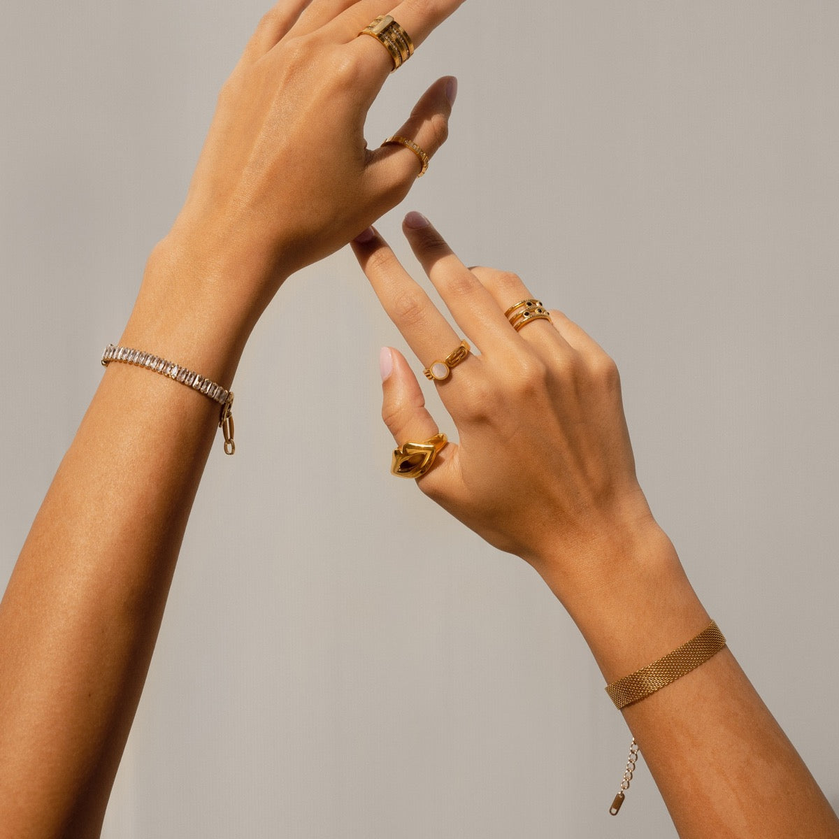 Pulsera de Bucle de Malla - Oro
