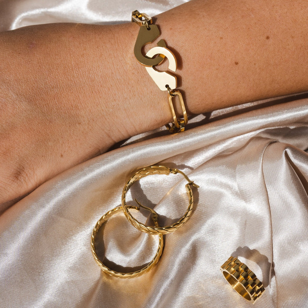 Aros Tejidos con Baño de Oro de 18k