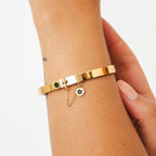 Brazalete con Charm Floral en Forma de Cerradura - Color Oro