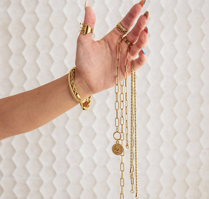 Collar Toggle de 10 Centavos en Oro