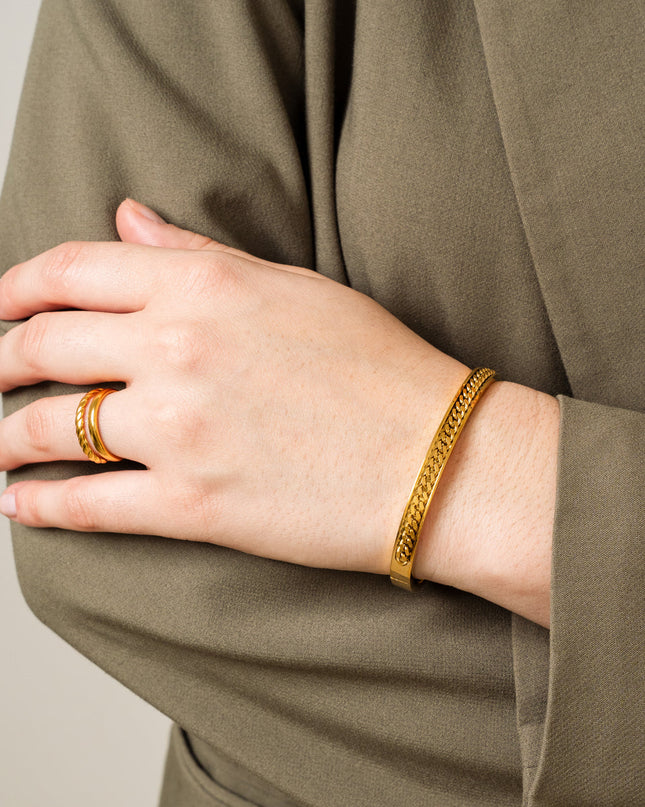 Pulsera de Cadena Curb - Color Dorado