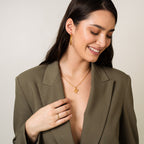Collar de Oro con Colgante de Serpiente