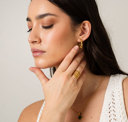 Pendientes Aros Texturizados Asimétricos - Oro