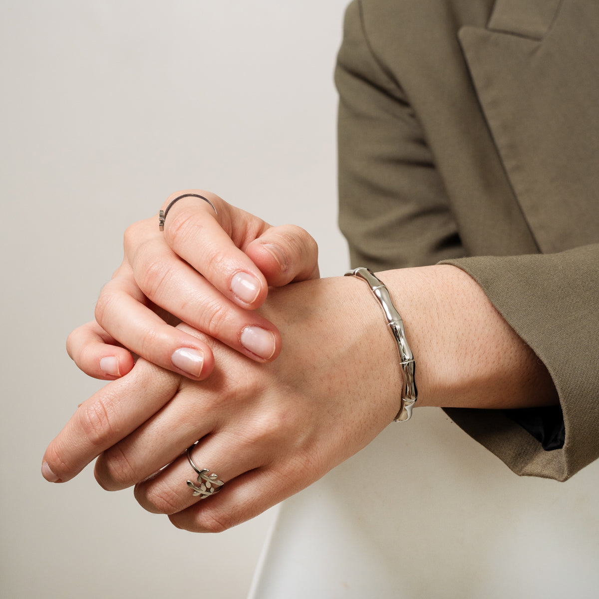 Brazalete de Bambú con Acabado en Plata