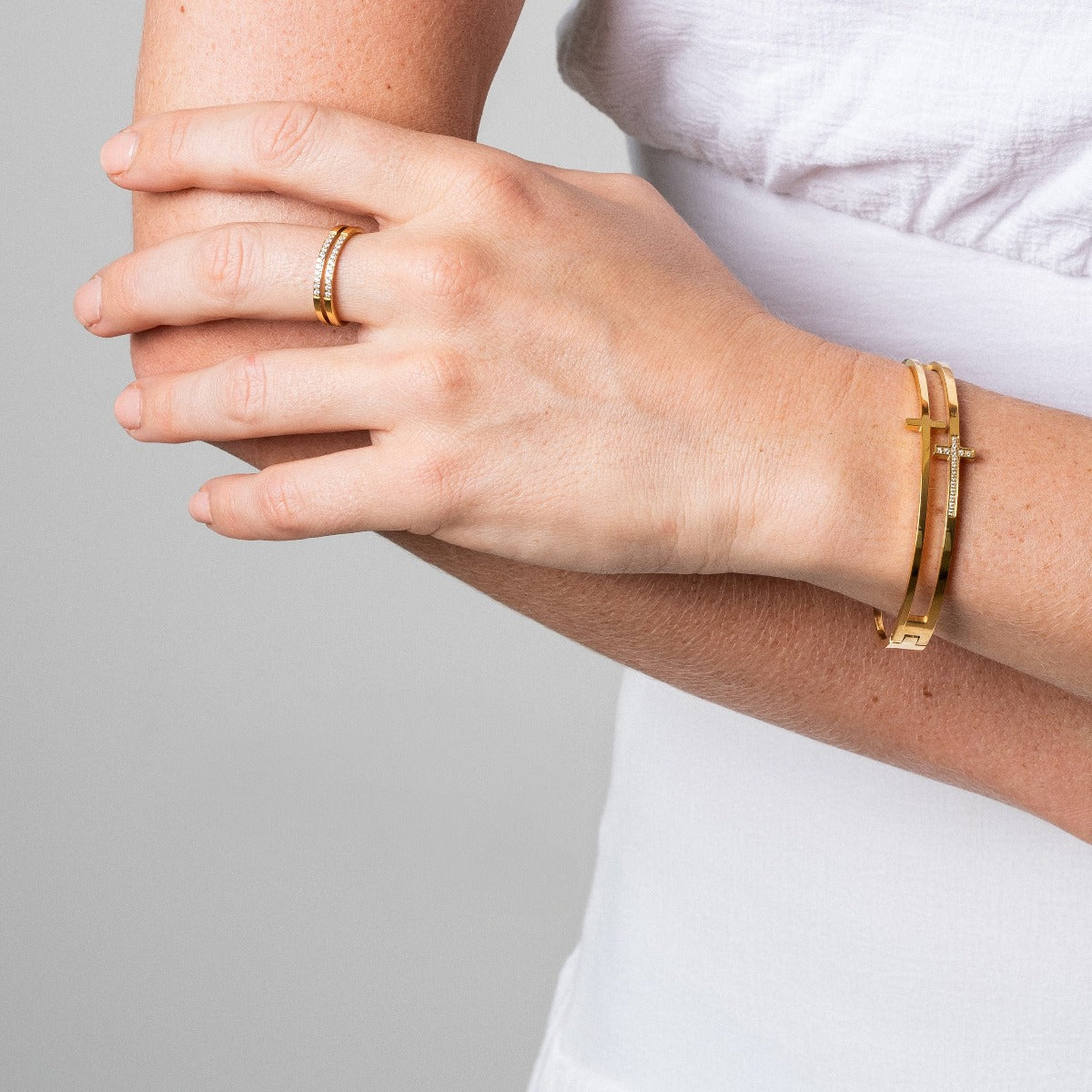 Pulsera de Brazalete Sion - Oro y Piedra