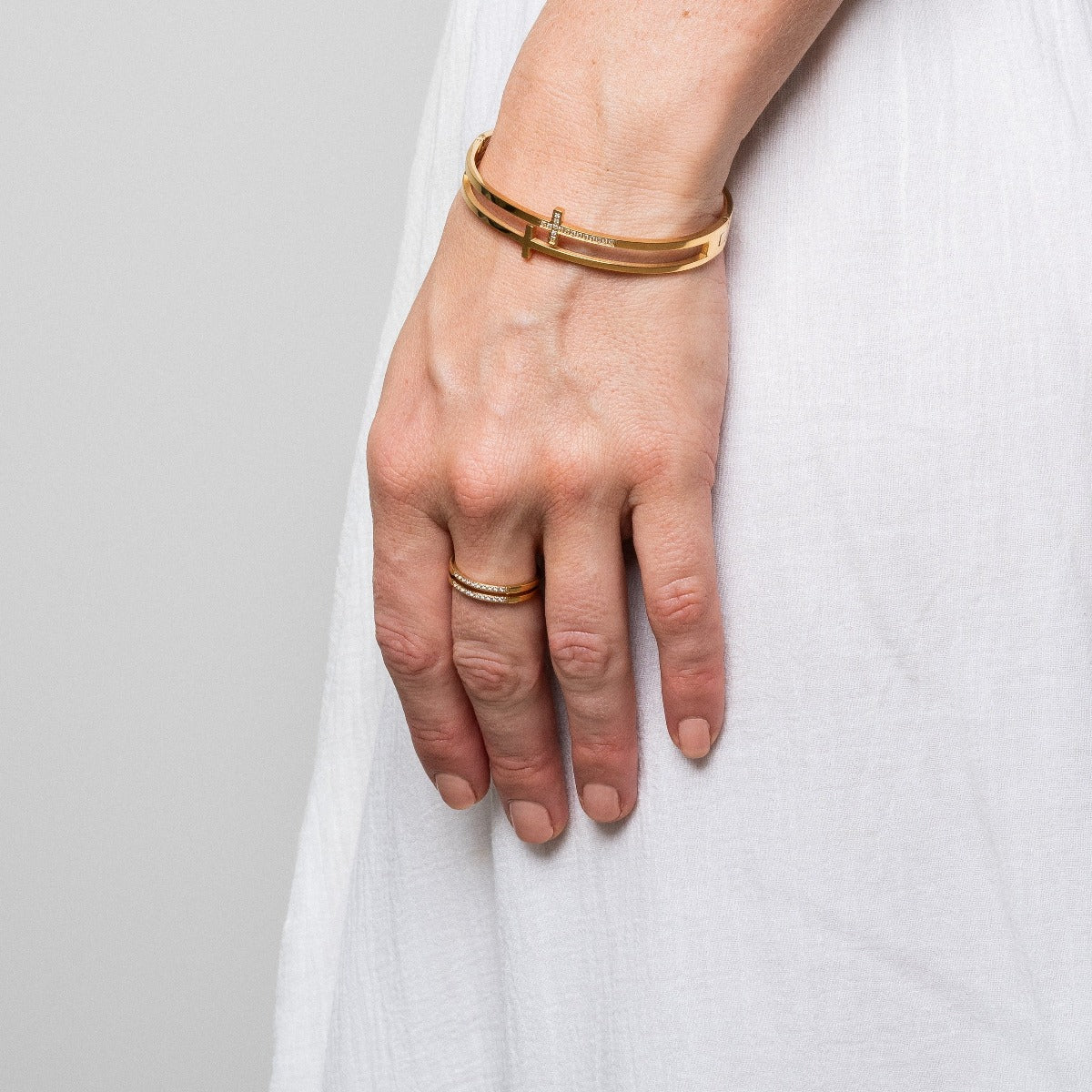 Pulsera de Brazalete Sion - Oro y Piedra