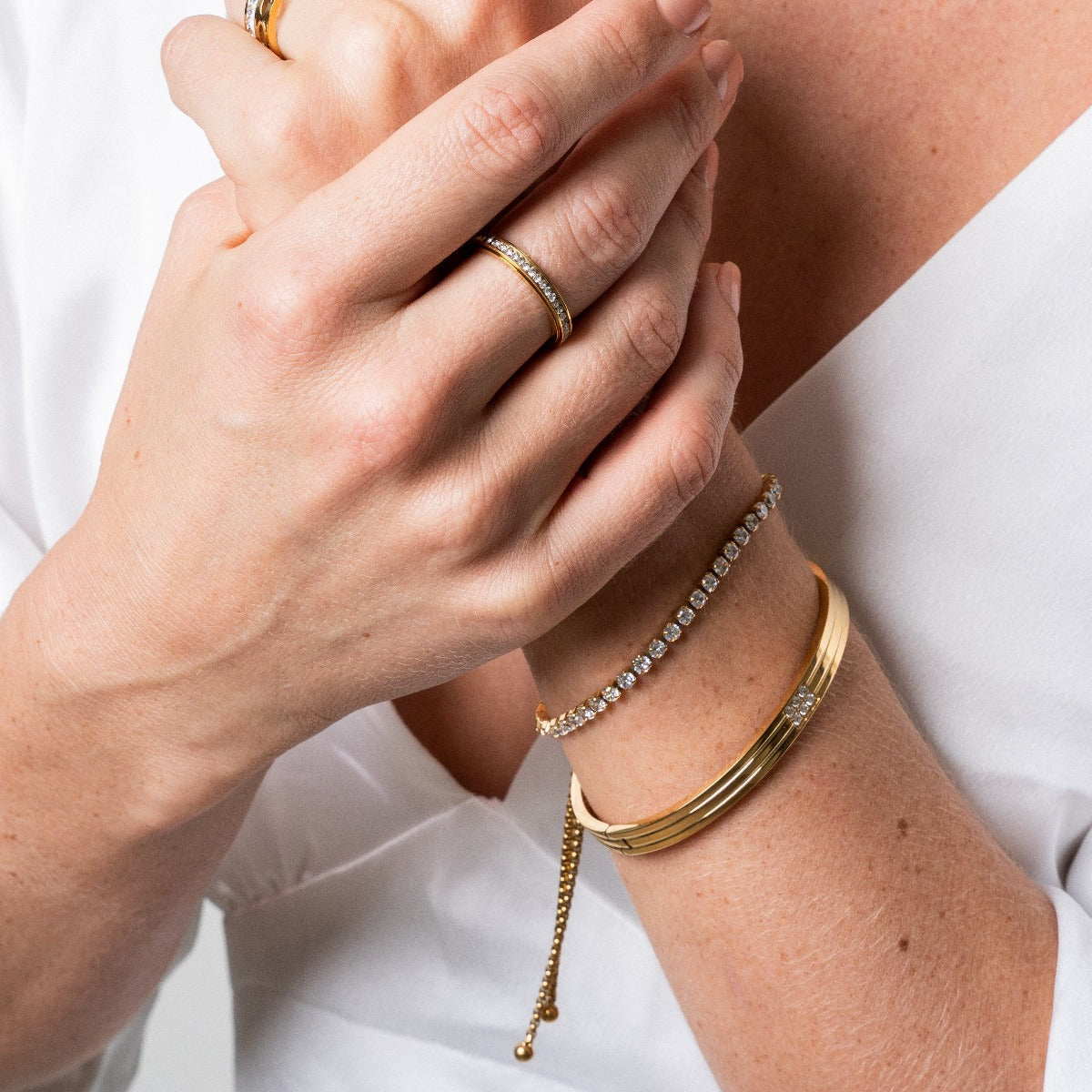Pulsera de Tenis en Oro - Cadena Elegante