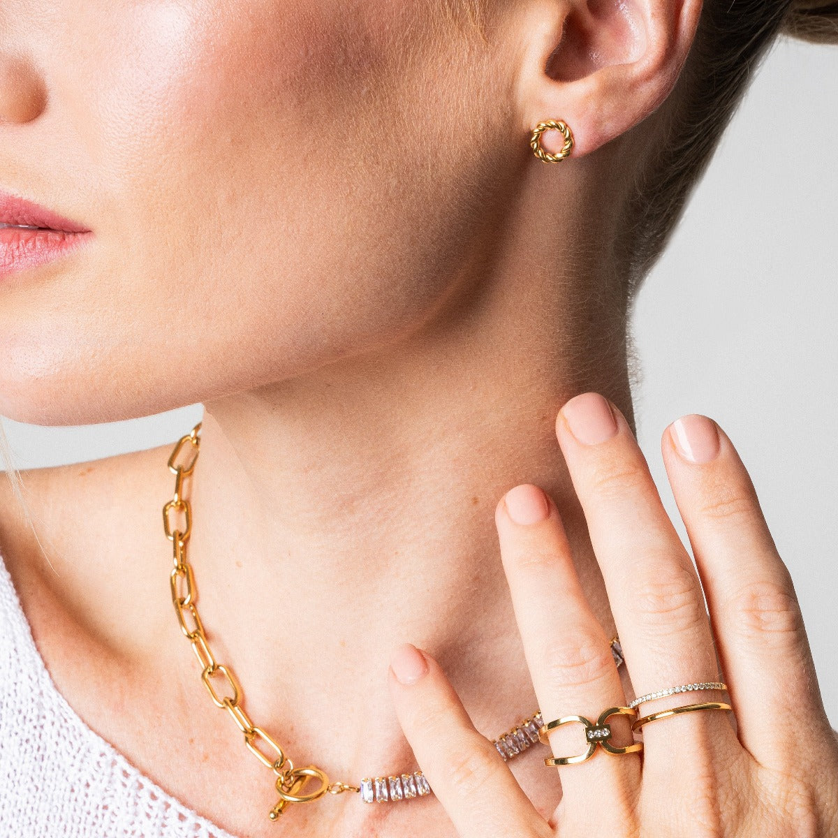 Pendientes de Stud con Cuerda Fina - Oro