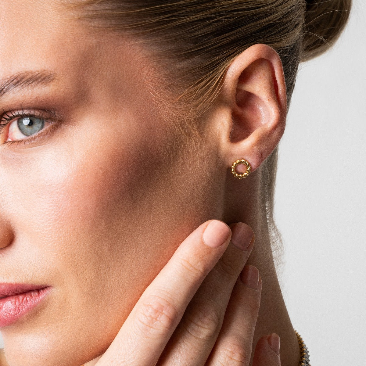 Pendientes de Stud con Cuerda Fina - Oro