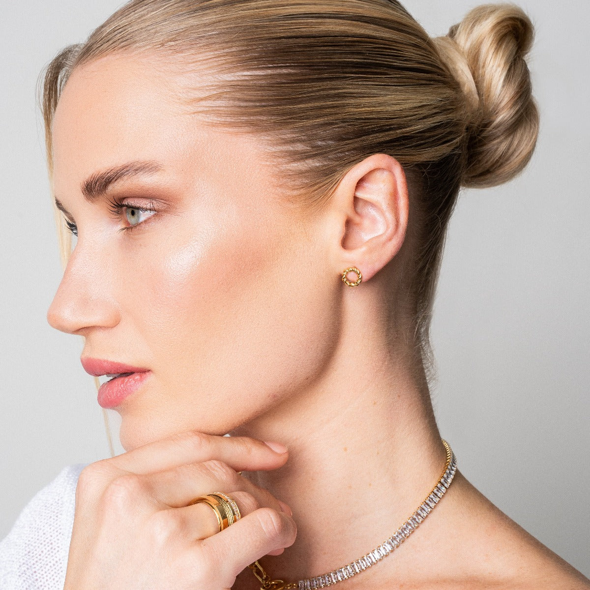 Pendientes de Stud con Cuerda Fina - Oro