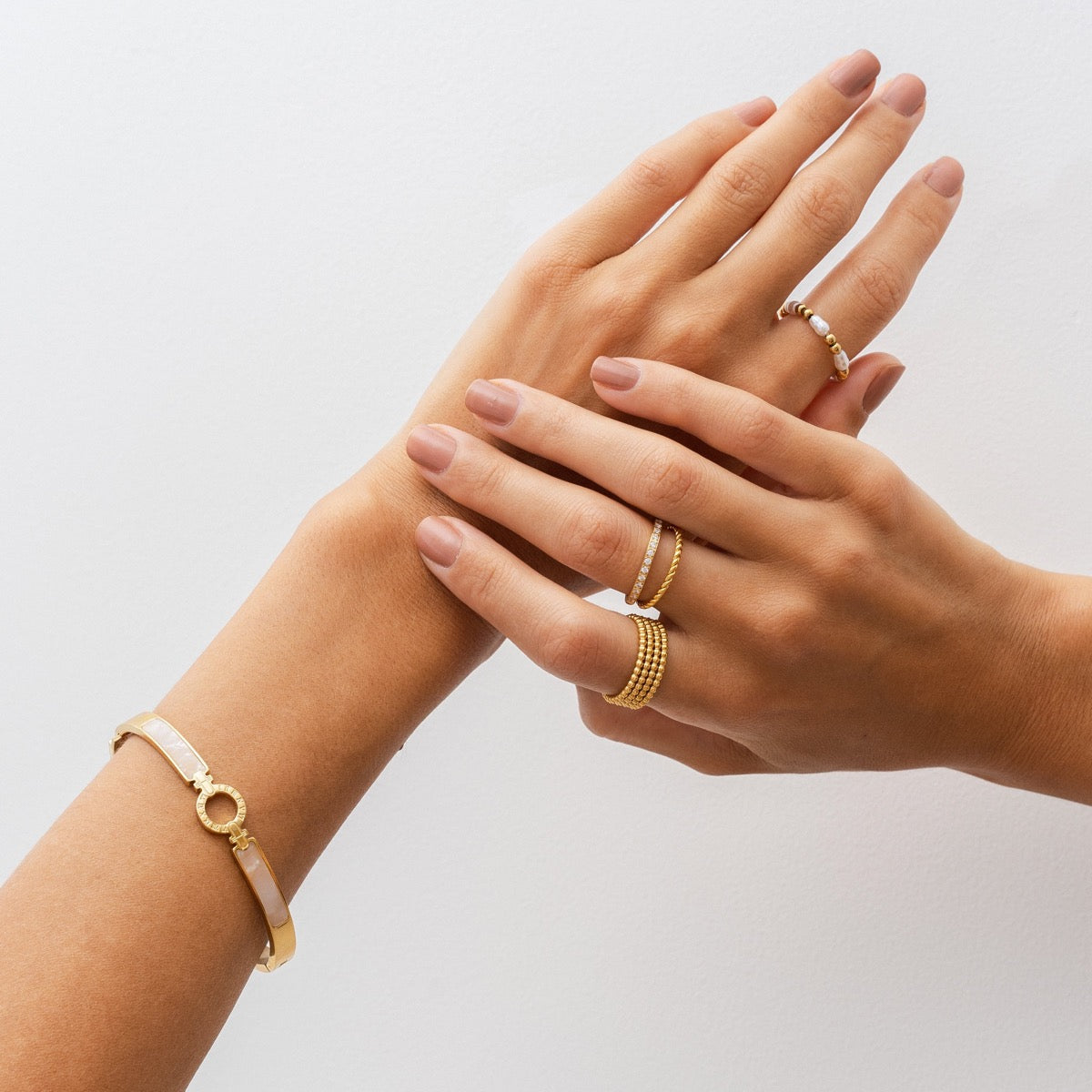 Pulsera Bangle Aura - Oro