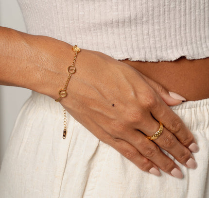 Pulsera de Oro con Colgante Serra