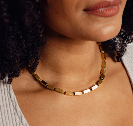 Collar de Cadena Rectangular en Color Oro