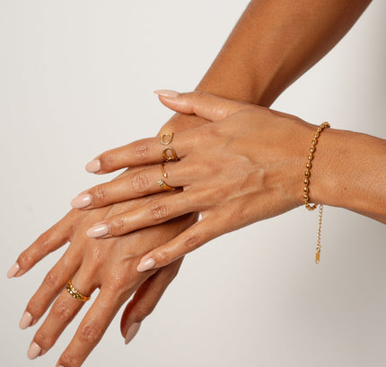 Pulsera de Perlas en Cadena - Color Dorado