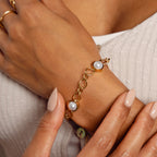 Pulsera de Oro con Colgante de Perla Cora
