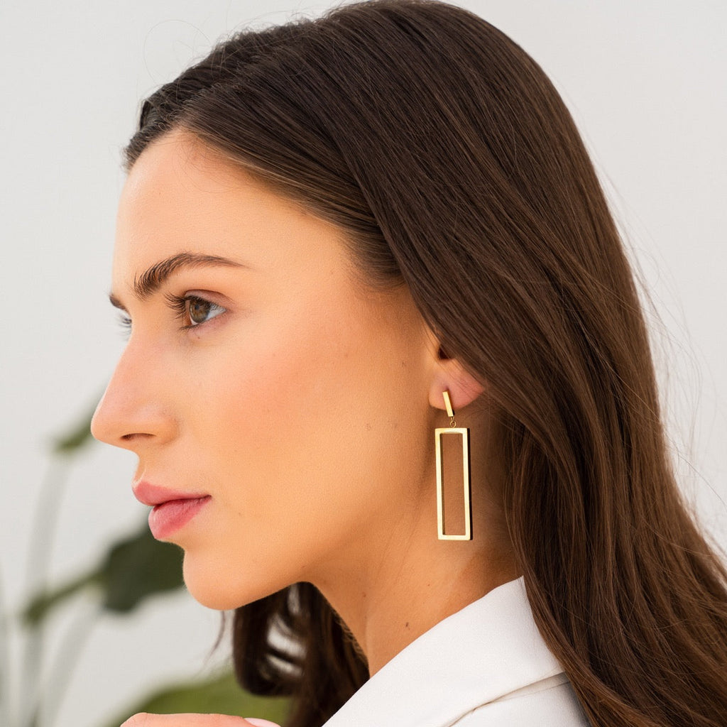 Minimalist Rectangular Dangling Earrings - Gold