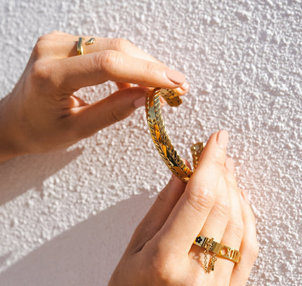 Brazalete de Hojas Trenzadas - Baño de Oro de 18k