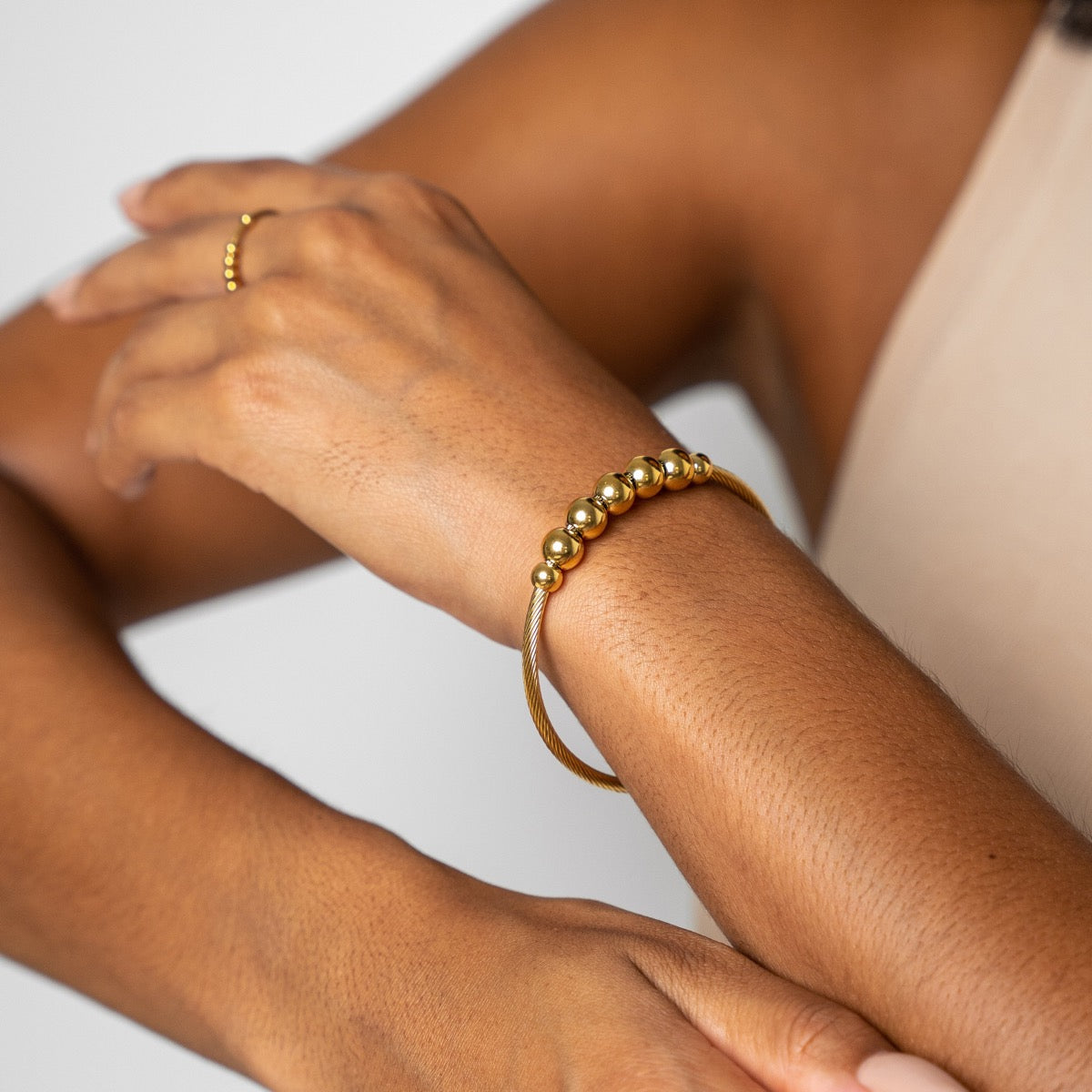 Pulsera Bangle Fidget Calma - Color Oro