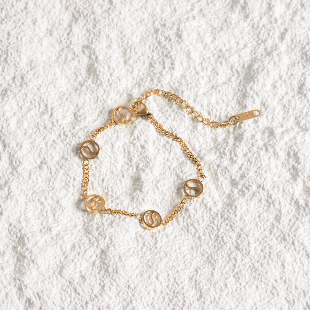 Pulsera de Oro con Colgante Serra