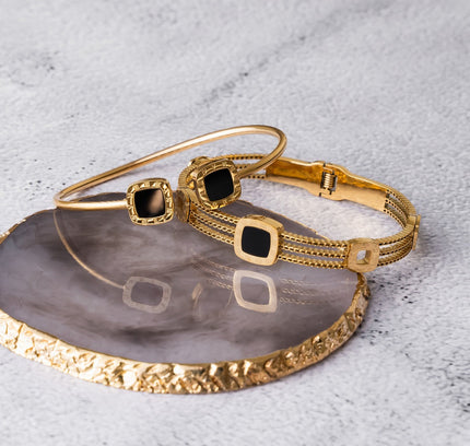 Pulsera de Onyx Cuadrada - Oro