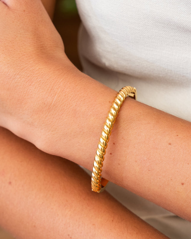 Pulsera Bangle Croissant - Color Dorado