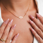 Oro Collar con Colgante de Ojo de Piedra