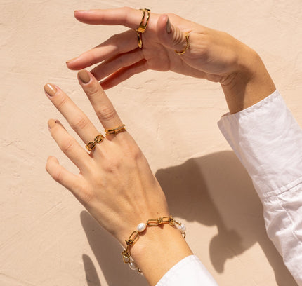 Pulsera de Cadena con Nudos y Perlas - Color Oro