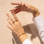 Pulsera de Cadena con Nudos y Perlas - Color Oro