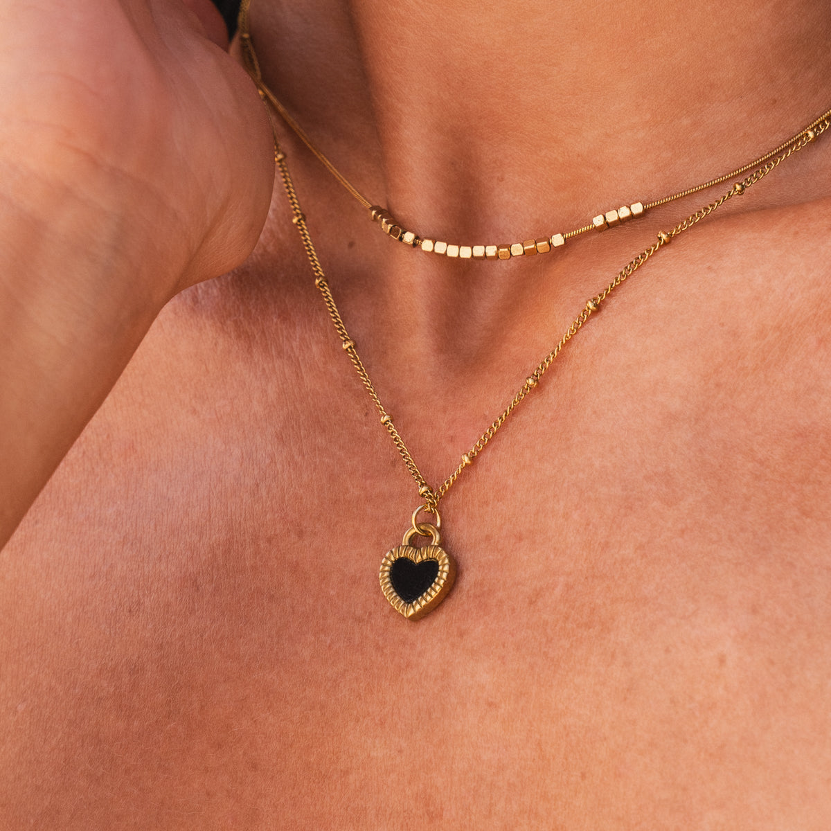 Collar de Capas con Corazón de Mármol - Color Dorado