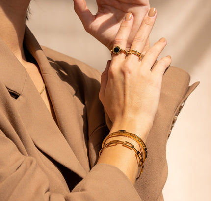Pulsera Bangle Geométrica en Oro