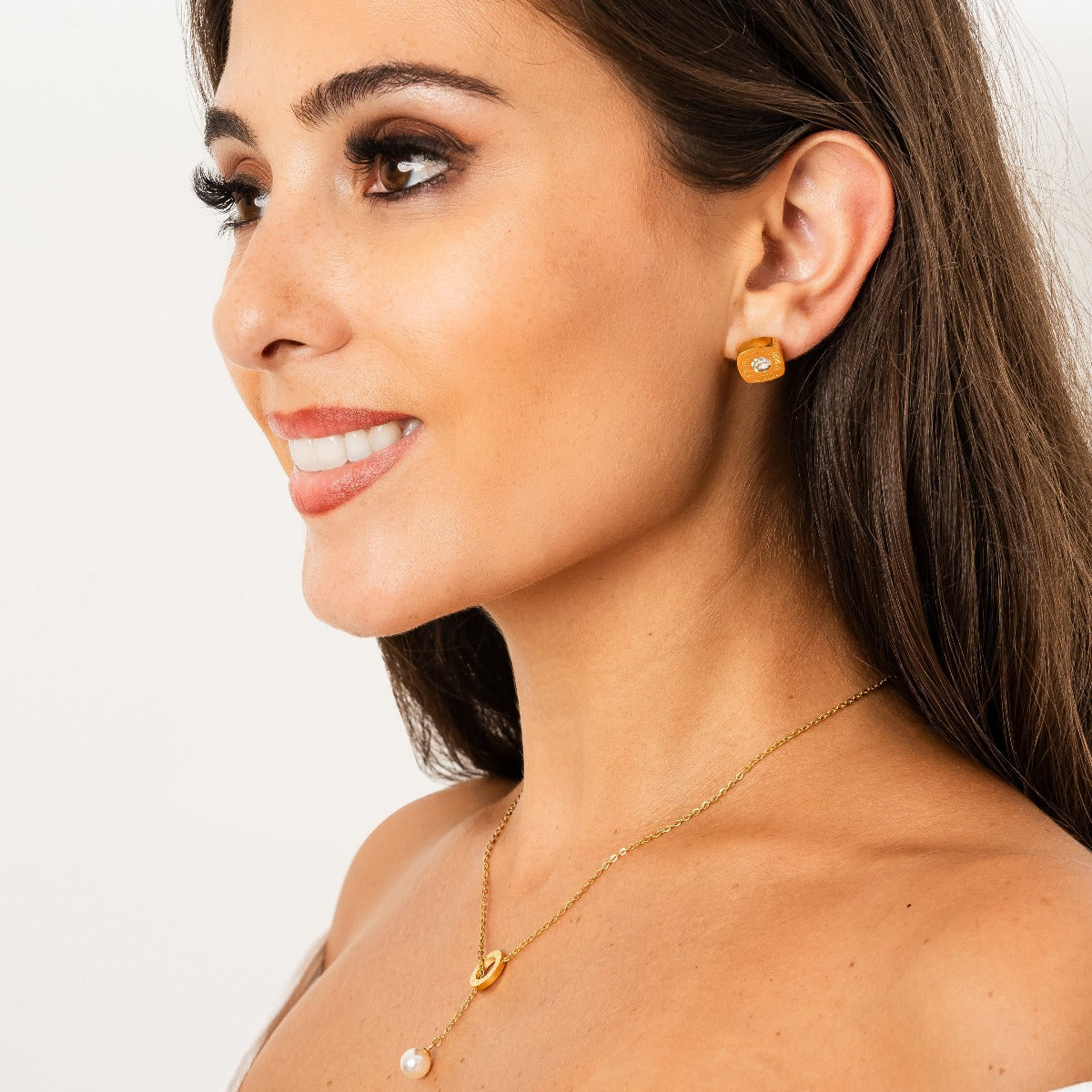 Collar de Perlas con Hilo - Color Oro