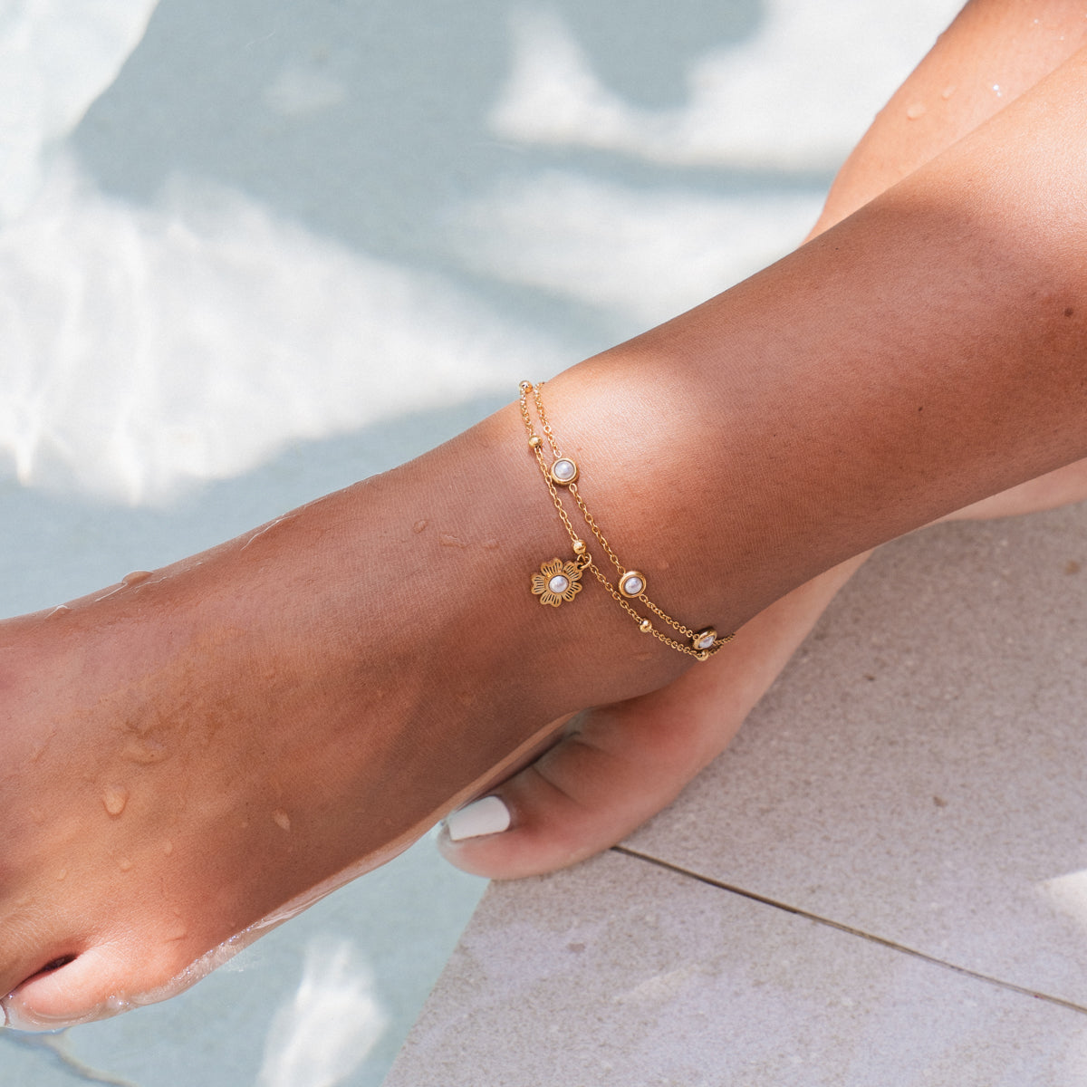 Tobillera de Doble Cadena con Perlas Florales