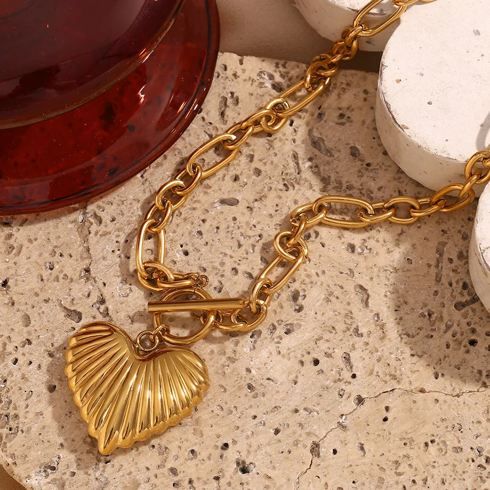 Collar de Corazón en Acero Inoxidable Chapado en Oro 18K