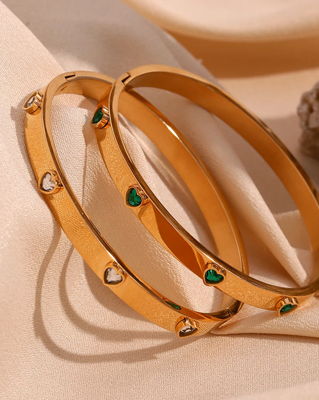 E.B.belle Pulsera con cierre de circonita en forma de corazón, pulsera hipoalergénica chapada en oro de 18 quilates para mujer, brazaletes de acero inoxidable 316L, joyería