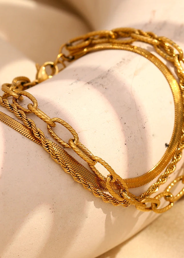 E.B.belle Cadena de bacelet de tres capas, cadena de serpiente, cadena retorcida chapada en oro de 18 quilates, joyería exquisita para fiesta de mujer