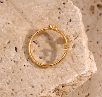 E.B.belle nuevo anillo de corona de diamantes de imitación blanco sin deslustre joyería de acero inoxidable hipolergénica chapada en oro de 18k para mujeres y niñas