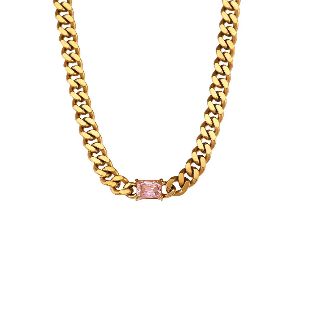 Elegante Collar con Colgante de Circón y Cadena Dorada