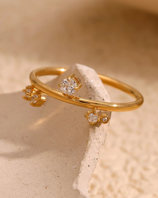 E.B.belle nuevo anillo de corona de diamantes de imitación blanco sin deslustre joyería de acero inoxidable hipolergénica chapada en oro de 18k para mujeres y niñas