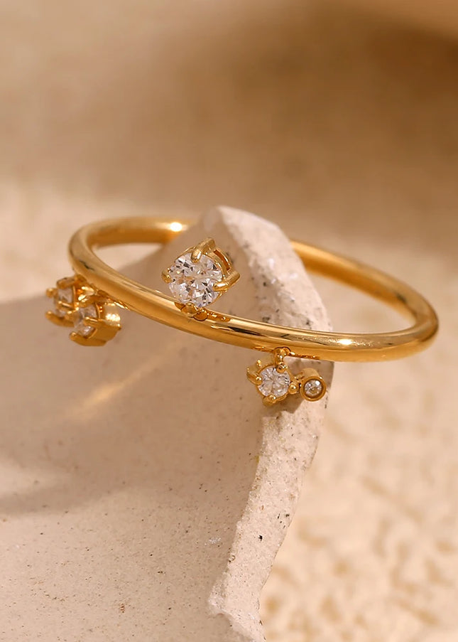 E.B.belle nuevo anillo de corona de diamantes de imitación blanco sin deslustre joyería de acero inoxidable hipolergénica chapada en oro de 18k para mujeres y niñas