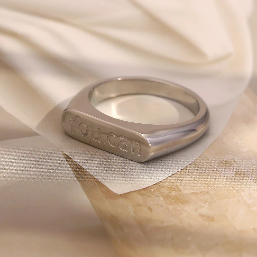 Anillo Minimalista Chapado en Oro 18K "You Can"