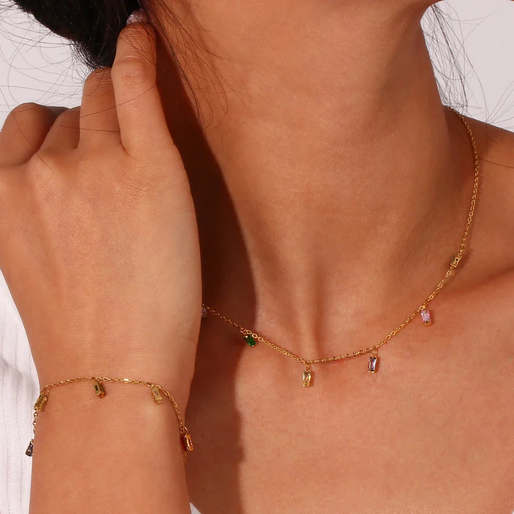 Collar y Pulsera con Dije de Circón Multicolor