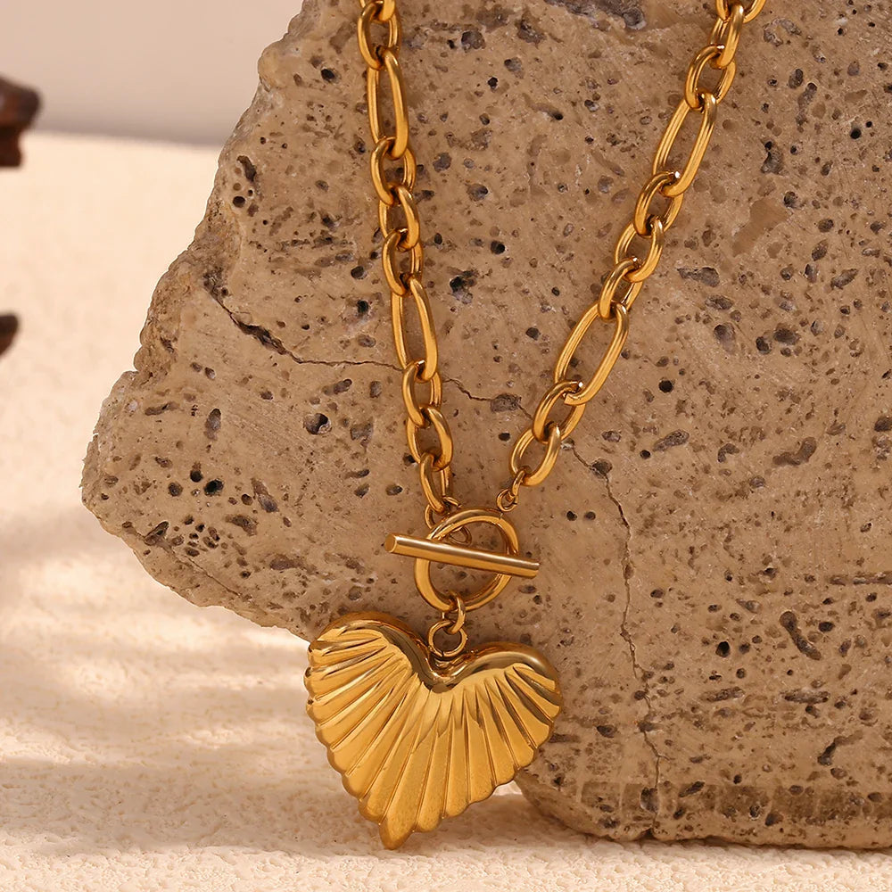 Collar de Corazón en Acero Inoxidable Chapado en Oro 18K