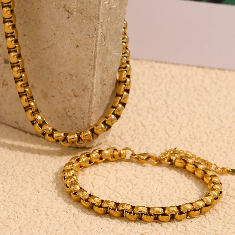 E.B.belle Conjunto de joyería de acero inoxidable chapado en oro de 18 quilates, cadena de serpiente gruesa y sin deslustre, collar, pulseras