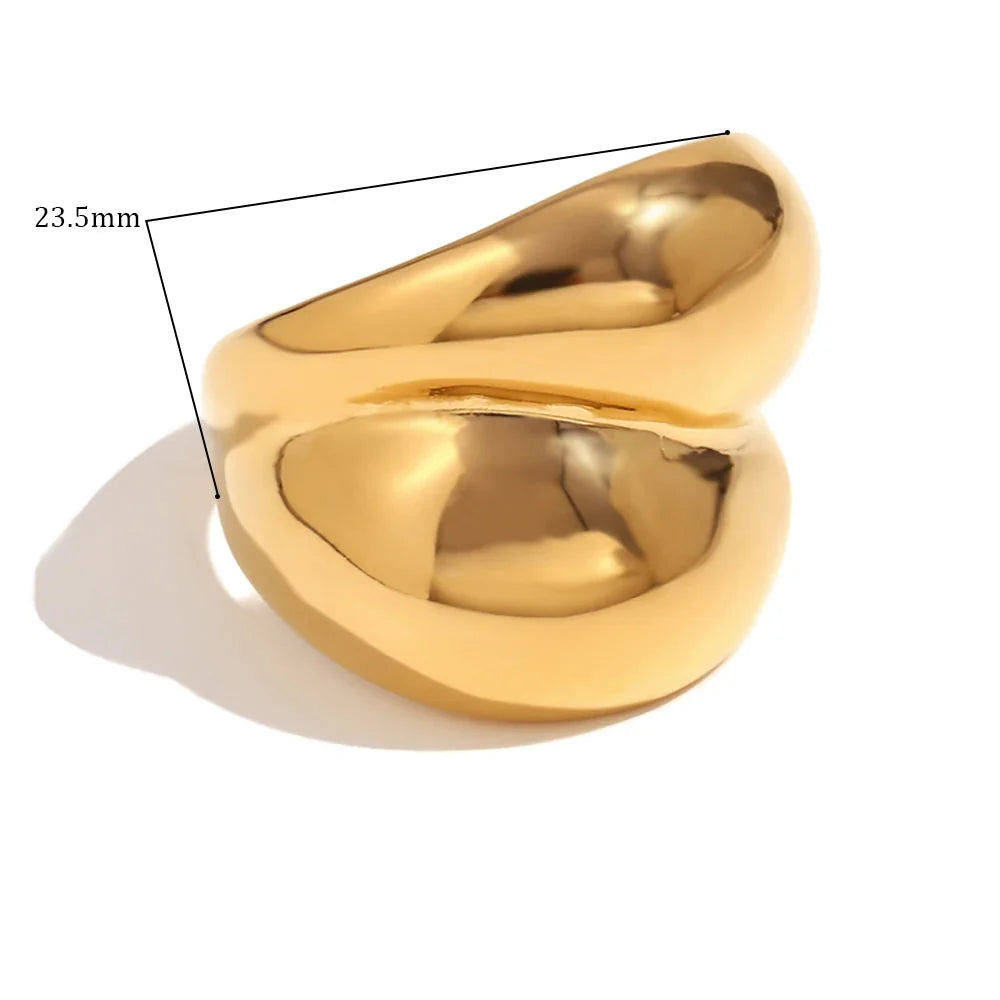 Anillo Dorado de Estilo Trenzado con Circón y Flores